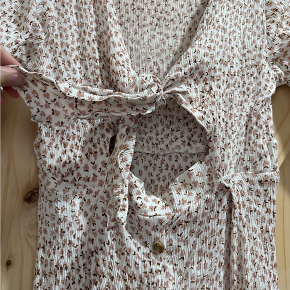 Faithfull The Brand - Trinidad Dress in Pink Rae - 4 - Picture 8 of 12